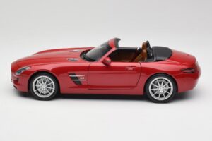 Mercedes SLS AMG R197 Roadster Le Mans Rot Minichamps 1:18 100039030 Druckguss — Bild 4 von 8