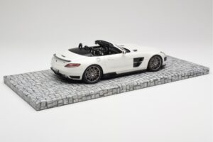 Mercedes Brabus SLS AMG 700 Biturbo Roadster Pearl Weiß Minichamps 1:18 107032130 Druckguss — Bild 2 von 6