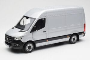 Mercedes Sprinter W907 Silber Norev 1:18 183424 Druckguss
