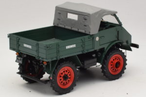 Mercedes Unimog 401 Grün Schuco 1:18 135 Druckguss — Bild 3 von 8
