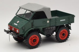 Mercedes Unimog 401 Grün Schuco 1:18 135 Druckguss