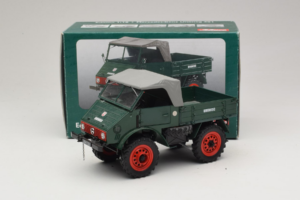 Mercedes Unimog 401 Grün Schuco 1:18 135 Druckguss — Bild 8 von 8