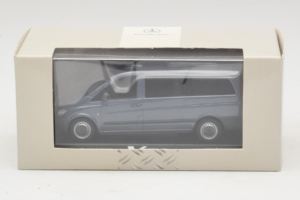 Mercedes Vito W638 Lugano Grey Minichamps 1:43 B67871201 Druckguss — Bild 4 von 4