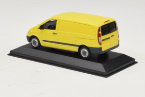 Mercedes Vito W638 Gelb Minichamps 1:43 B67871200-R1 Druckguss — Bild 3 von 4