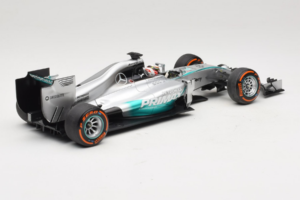 Mercedes W05 #44 L. Hamilton Mercedes AMG Petronas Malaysian Grand Prix Winner 2014 Minichamps 1:18 110140144 Druckguss — Bild 2 von 7