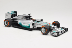 Mercedes W05 #44 L. Hamilton Mercedes AMG Petronas Malaysian Grand Prix Winner 2014 Minichamps 1:18 110140144 Druckguss — Bild 4 von 7
