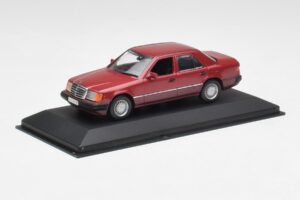 Mercedes 300D W124 Rot Minichamps 1:43 3209 Druckguss — Bild 2 von 4