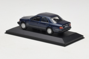 Mercedes W124 Dunkelblau Minichamps 1:43 MB006 Druckguss — Bild 3 von 4