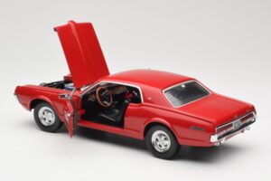 Mercury Cougar XR-7 Rot Sun Star 1:18 1541 Druckguss — Bild 5 von 8
