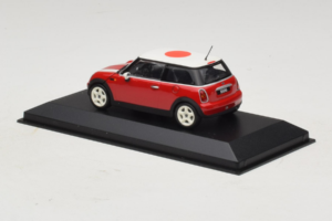 Mini Cooper Rot Mit Japan-Flagge Minichamps 1:43 80420309024-R1 Druckguss — Bild 3 von 5