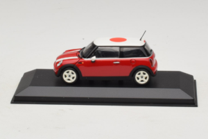 Mini Cooper Rot Mit Japan-Flagge Minichamps 1:43 80420309024-R1 Druckguss
