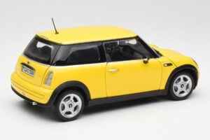 Mini Cooper One R50 Aerodynamik-Paket Gelb Kyosho 1:18 80430148553 Druckguss — Bild 3 von 8