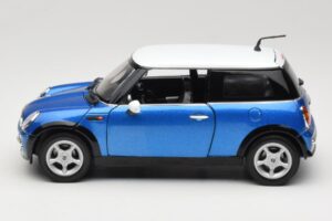 Mini Cooper R50 Blau mit Weißem Dach Mondo Motors 1:18 MINI004 Druckguss — Bild 4 von 8