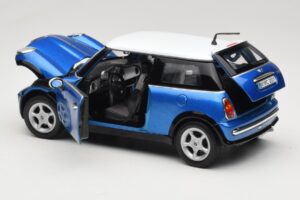 Mini Cooper R50 Blau mit Weißem Dach Mondo Motors 1:18 MINI004 Druckguss — Bild 5 von 8