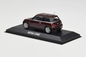 Mini One R50 Dunkelrot Mit Schwarzem Dach Minichamps 1:43 MINI008 Druckguss — Bild 3 von 5