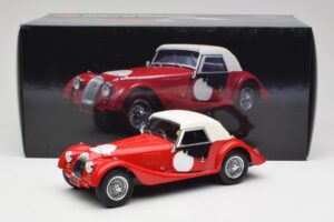 Morgan 4/4 Plus Competition Hardtop Rot Kyosho 1:18 08114R Druckguss — Bild 8 von 8
