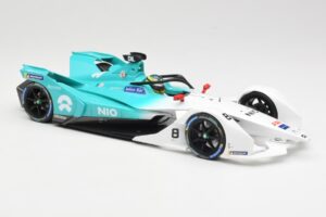 NIO 004 Team NIO #8 T. Dillmann Formula E Season 5 2019 Minichamps 1:18 114180008 Druckguss — Bild 4 von 6