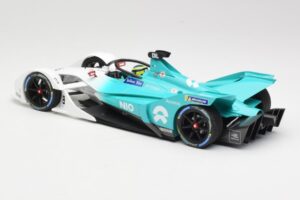 NIO 004 Team NIO #8 T. Dillmann Formula E Season 5 2019 Minichamps 1:18 114180008 Druckguss — Bild 5 von 6