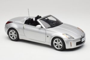 Nissan 350Z Z33 Roadster Diamond Silber AUTOart 1:18 77371 Druckguss — Bild 6 von 8