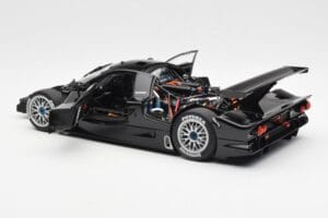 Nissan R390 GT1 #0 24 Hours of Le Mans 1998 AUTOart 1:18 89878 Druckguss — Bild 5 von 8