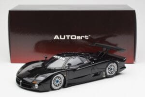Nissan R390 GT1 #0 24 Hours of Le Mans 1998 AUTOart 1:18 89878 Druckguss — Bild 8 von 8