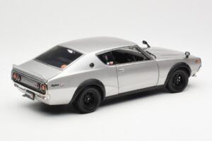 Nissan Skyline 2000 GT-R KPGC110 Silber Kyosho 1:18 08255S Druckguss — Bild 3 von 8