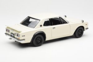 Nissan Skyline 2000 GT-R KPGC110 Weiß Kyosho 1:18 08127W Druckguss — Bild 3 von 8