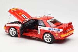 Nissan Skyline GT-R R32 #1 J. Richards / M. Skaife Bathurst 1000 Winner 1992 AUTOart 1:18 89279 Druckguss — Bild 5 von 8