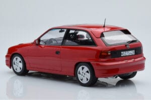 Opel Astra F GSi Rot Norev 1:18 183672 Druckguss — Bild 5 von 6