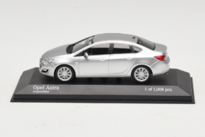 Opel Astra J Silber Minichamps 1:43 410042000 Druckguss