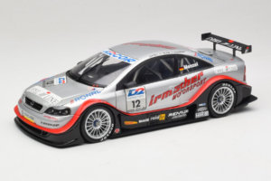 Opel Astra V8 Coupe #12 C. Menzel DTM 2000 Action 1:18 AC8004812 Druckguss
