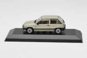 Opel Corsa A Swing Grün Minichamps 1:43 400045002 Druckguss