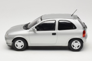 Opel Corsa B Grey Metallic MCG 1:18 MCG18515 Druckguss — Bild 3 von 6
