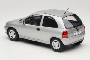 Opel Corsa B Grey Metallic MCG 1:18 MCG18515 Druckguss — Bild 5 von 6