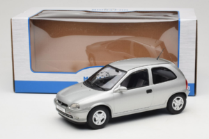 Opel Corsa B Grey Metallic MCG 1:18 MCG18515 Druckguss — Bild 6 von 6