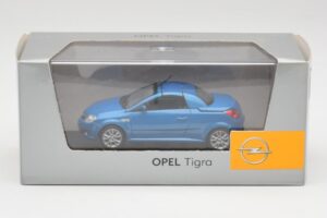 Opel Tigra Twin Top Blau Minichamps 1:43 919084 Druckguss — Bild 4 von 4