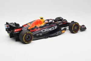 Oracle Red Bull Racing RB18 #11 S. Perez Miami GP 2022 Minichamps 1:18 110220511 Druckguss — Bild 2 von 6