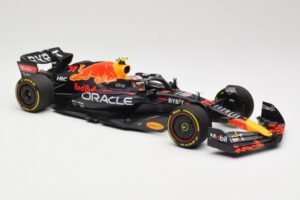 Oracle Red Bull Racing RB18 #11 S. Perez Miami GP 2022 Minichamps 1:18 110220511 Druckguss — Bild 4 von 6