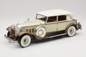 Packard Brewster Weiß Signature Models 1:18 PACKARD001 Druckguss