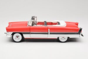 Packard Caribbean Cabriolet Rot American Mint 1:18 3042082 Druckguss — Bild 4 von 8