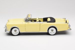 Packard Caribbean Cabriolet Gelb Road Signature 1:18 92798 Druckguss — Bild 4 von 8