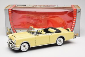 Packard Caribbean Cabriolet Gelb Road Signature 1:18 92798 Druckguss — Bild 8 von 8