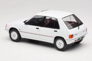 Peugeot 205 Weiß MCG 1:18 MCG18493 Druckguss — Bild 5 von 6