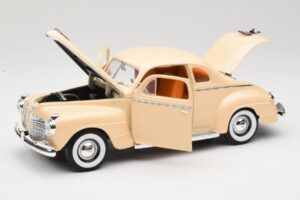 Plymouth Coupe Beige Road Signature 1:18 92398 Druckguss — Bild 2 von 8