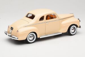 Plymouth Coupe Beige Road Signature 1:18 92398 Druckguss — Bild 3 von 8