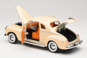 Plymouth Coupe Beige Road Signature 1:18 92398 Druckguss — Bild 5 von 8