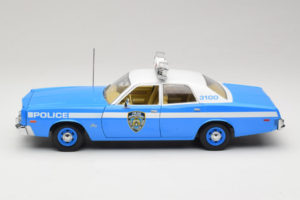 Plymouth Fury Police Pursuit New York Police Department GreenLight 1:18 19043 Druckguss — Bild 4 von 8