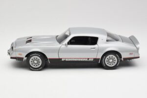 Pontiac Firebird Formula Silber ERTL 1:18 33514 Druckguss — Bild 4 von 8