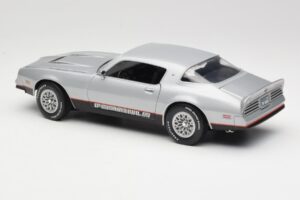 Pontiac Firebird Formula Silber ERTL 1:18 33514 Druckguss — Bild 7 von 8