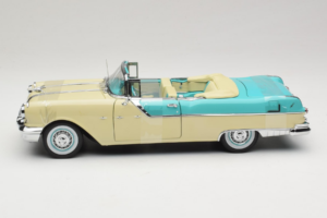 Pontiac Star Chief I Love Lucy Nautilus Blue Weiß Sun Star 1:18 5057 Druckguss — Bild 4 von 7